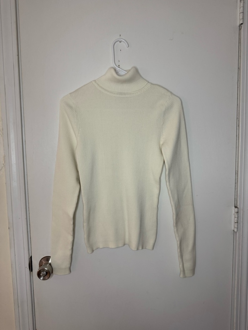 Vintage GAP White/Cream Ribbed Turtleneck Sweater